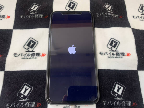 突然リンゴループになったiPhone11の復旧修理依頼