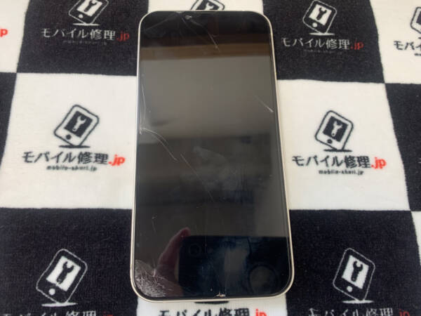画面割れでゴーストタッチが起きるようになったiPhone13の修理