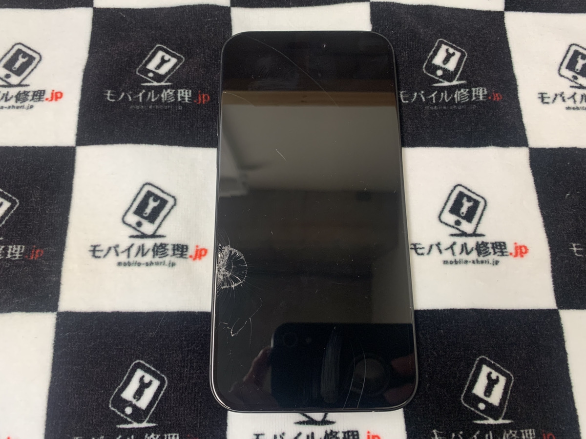 画面が映らなくなったiPhone16