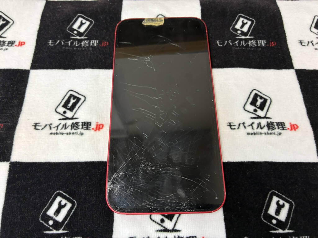 画面が割れているiPhone13