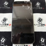 画面が割れているiPhone15Plus