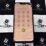 液晶が壊れているiPhone15Plus