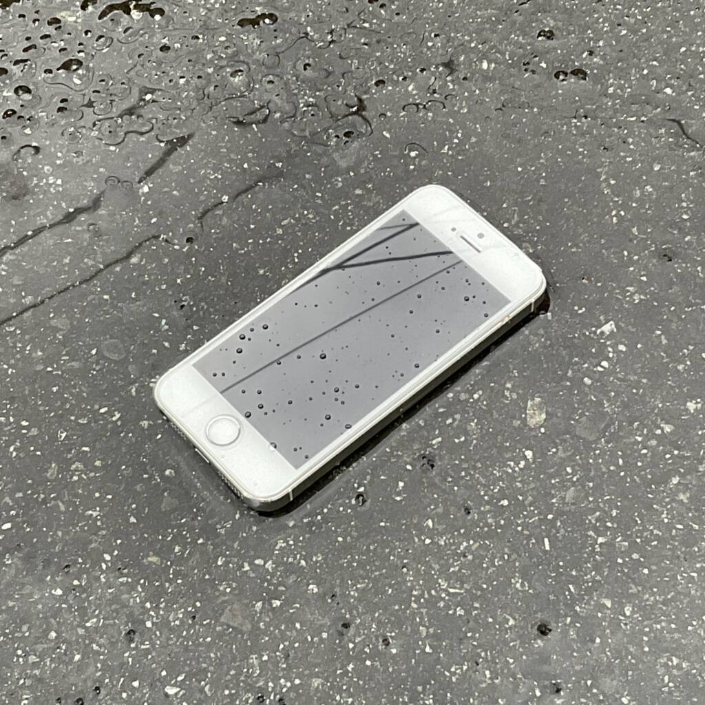 濡れたiphone