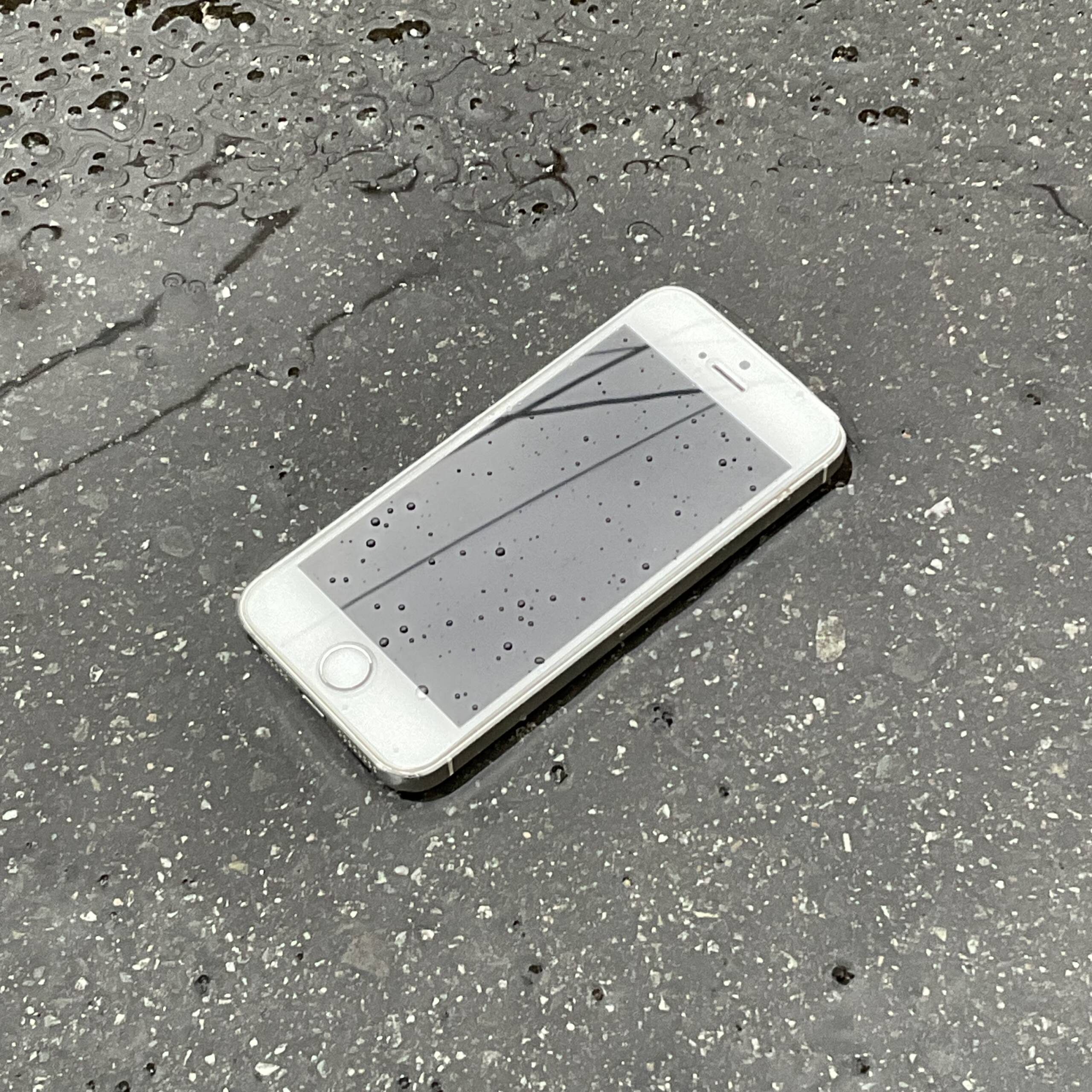 濡れたiphone