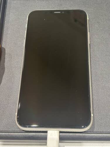 iPhone11のバッテリー交換＆ガラスコーティング施工を行いました