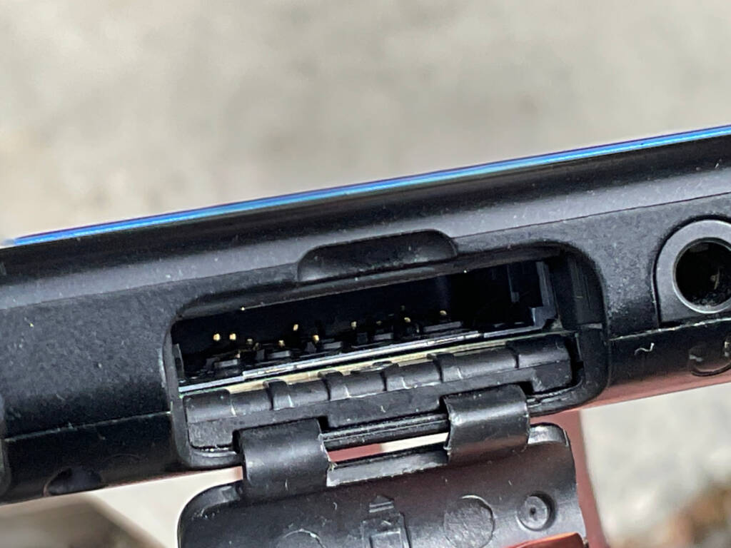 ニンテンドースイッチゲームカードスロット